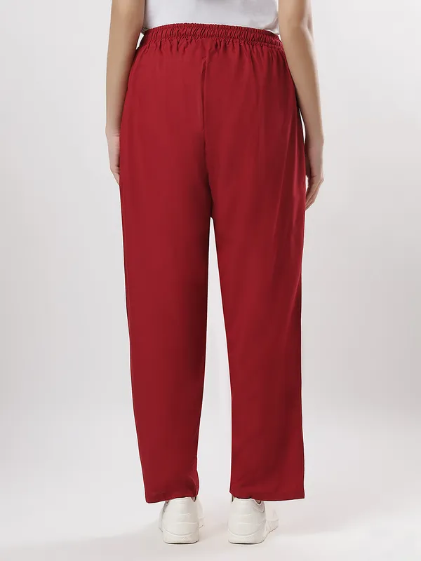 Kohinoorised_Pure_Viscose_Plain_Relaxed_Pyjamas_With_Two_Side_Pockets_Maroon