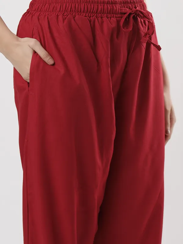 Kohinoorised_Pure_Viscose_Plain_Relaxed_Pyjamas_With_Two_Side_Pockets_Maroon
