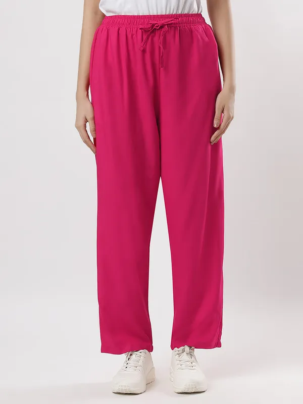 Kohinoorised_Pure_Viscose_Plain_Relaxed_Pyjamas_With_Two_Side_Pockets_Rani