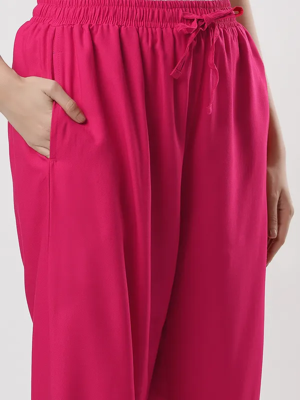 Kohinoorised_Pure_Viscose_Plain_Relaxed_Pyjamas_With_Two_Side_Pockets_Rani