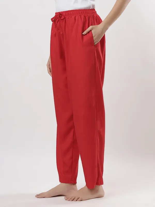 Kohinoorised_Pure_Viscose_Plain_Relaxed_Pyjamas_With_Two_Side_Pockets_Red
