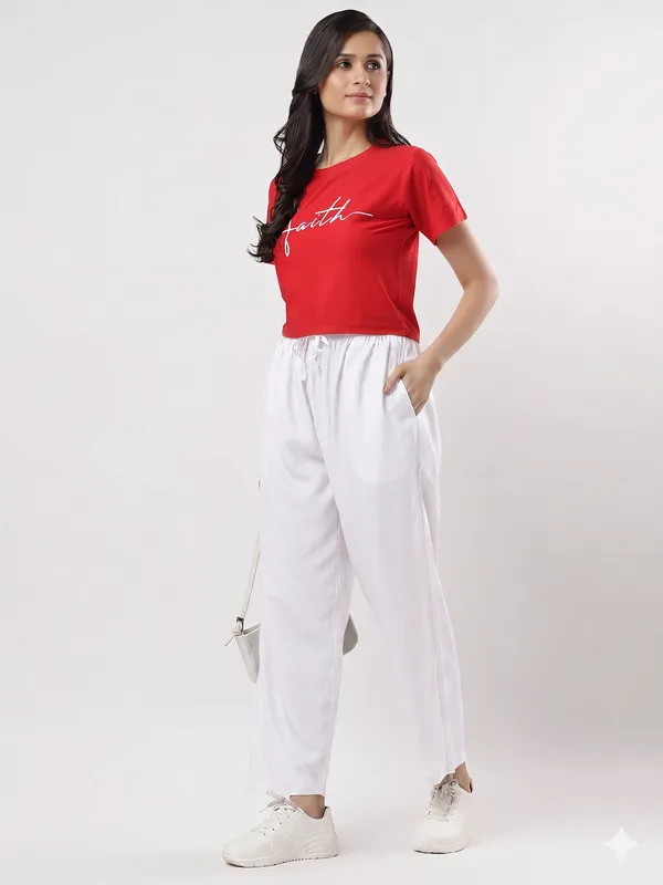 Kohinoorised_Pure_Viscose_Plain_Relaxed_Pyjamas_With_Two_Side_Pockets_White
