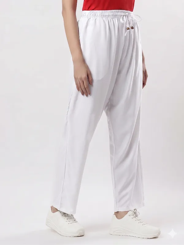 Kohinoorised_Pure_Viscose_Plain_Relaxed_Pyjamas_With_Two_Side_Pockets_White