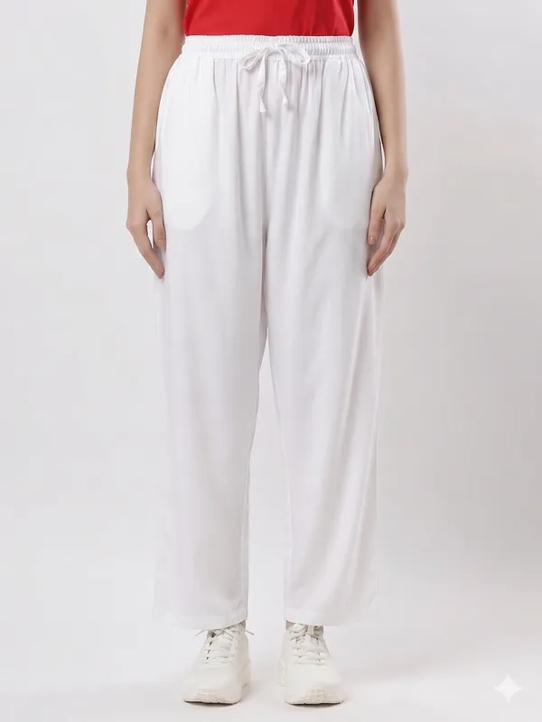 Kohinoorised_Pure_Viscose_Plain_Relaxed_Pyjamas_With_Two_Side_Pockets_White
