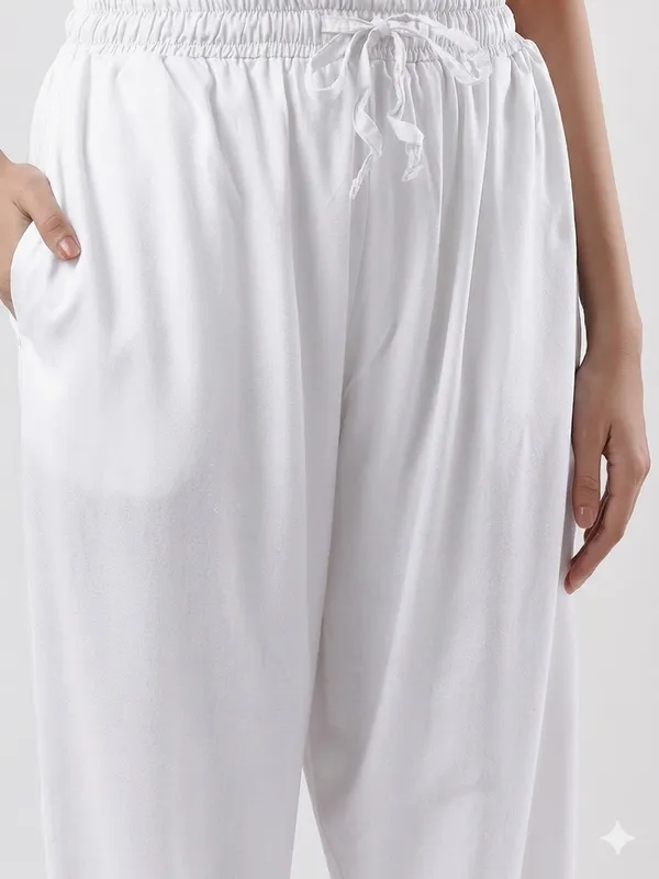 Kohinoorised_Pure_Viscose_Plain_Relaxed_Pyjamas_With_Two_Side_Pockets_White