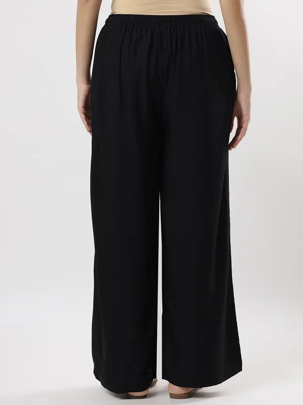 Kohinoorised_Pure_Viscos_Rayon_Palazzo_With_Two_Side_Pockets_With_Miyani_and_Drawstring_Black