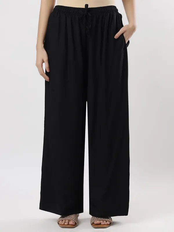 Kohinoorised_Pure_Viscos_Rayon_Palazzo_With_Two_Side_Pockets_With_Miyani_and_Drawstring_Black