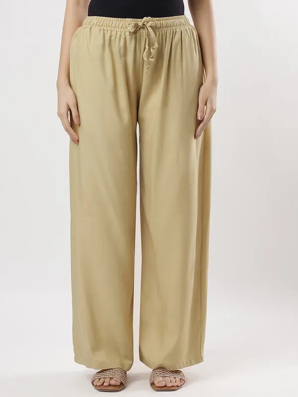 Kohinoorised_Pure_Viscos_Rayon_Palazzo_With_Two_Side_Pockets_With_Miyani_and_Drawstring_Light_Skin