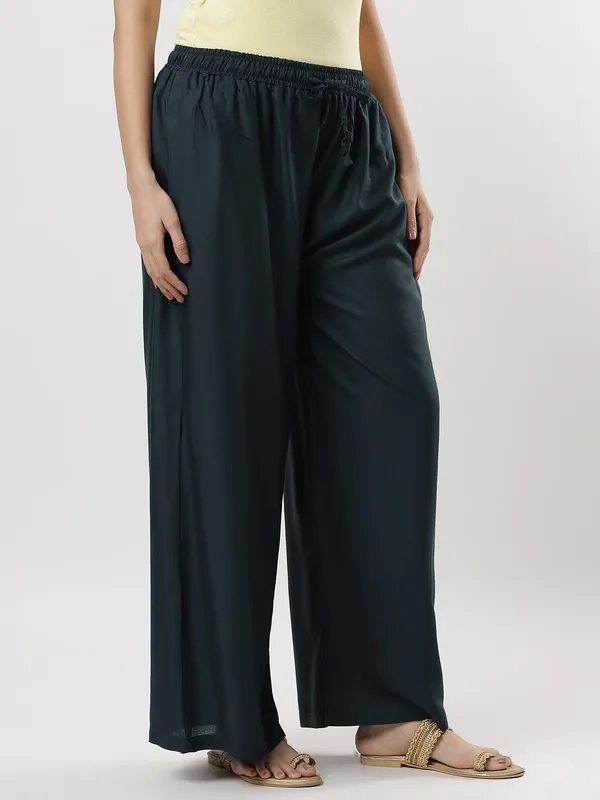 Kohinoorised_Pure_Viscos_Rayon_Palazzo_With_Two_Side_Pockets_With_Miyani_and_Drawstring_Morepankhi