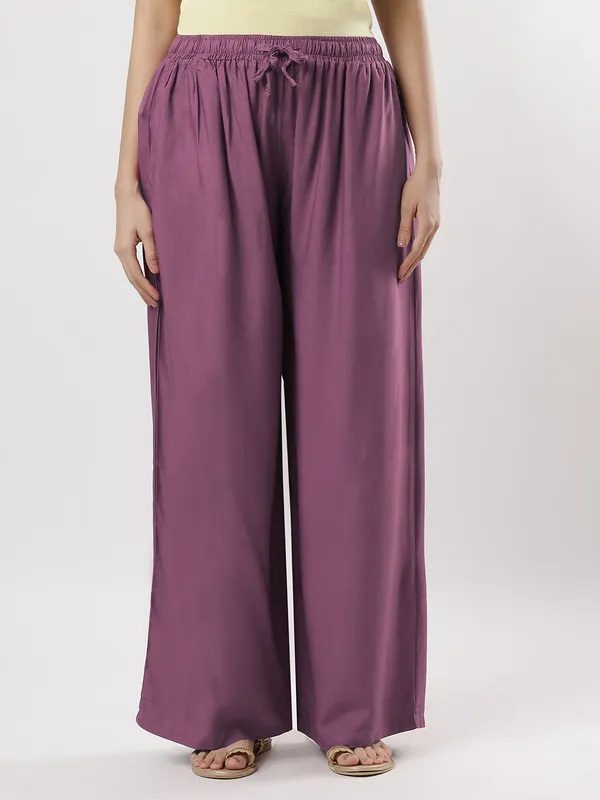 Kohinoorised_Pure_Viscos_Rayon_Palazzo_With_Two_Side_Pockets_With_Miyani_and_Drawstring_Onion
