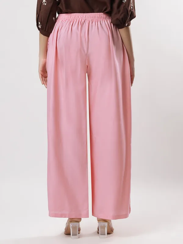 Kohinoorised_Pure_Viscos_Rayon_Palazzo_With_Two_Side_Pockets_With_Miyani_and_Drawstring_Peach