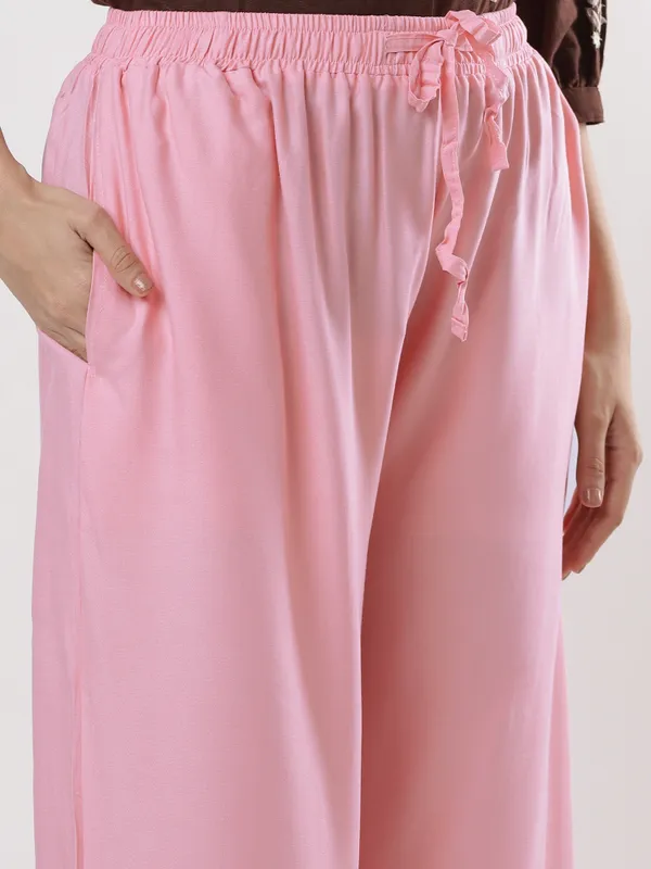 Kohinoorised_Pure_Viscos_Rayon_Palazzo_With_Two_Side_Pockets_With_Miyani_and_Drawstring_Peach