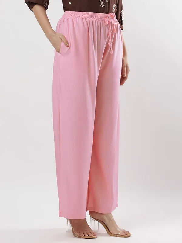 Kohinoorised_Pure_Viscos_Rayon_Palazzo_With_Two_Side_Pockets_With_Miyani_and_Drawstring_Peach