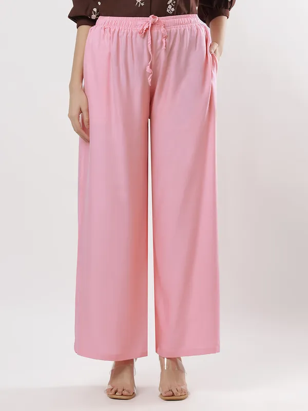 Kohinoorised_Pure_Viscos_Rayon_Palazzo_With_Two_Side_Pockets_With_Miyani_and_Drawstring_Peach