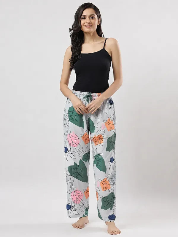 Kohinoorised_Pure_Viscose_Rayon_Printed_Relaxed_Pyjamas_with_Two_Side_Pockets_Sky_Blue