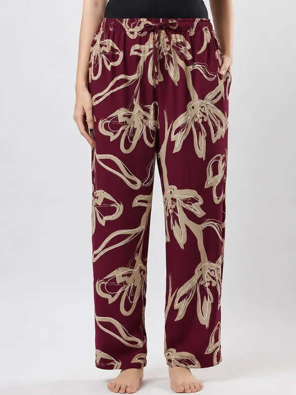 Kohinoorised_Pure_Viscose_Rayon_Printed_Relaxed_Pyjamas_with_Two_Side_Pockets_Maroon