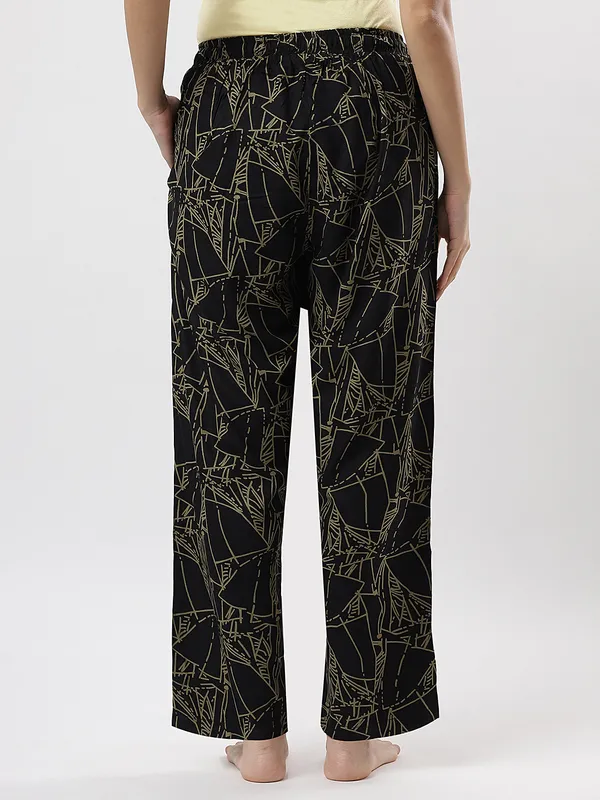 Kohinoorised_Pure_Viscose_Rayon_Printed_Relaxed_Pyjamas_with_Two_Side_Pockets_Green_Puzzle