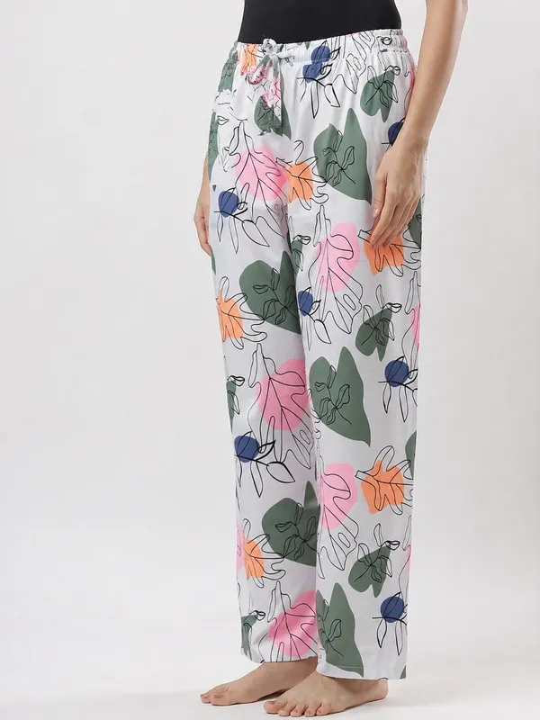Kohinoorised_Pure_Viscose_Rayon_Printed_Relaxed_Pyjamas_with_Two_Side_Pockets_Sky_Blue