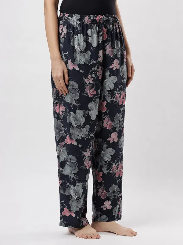 Kohinoorised_Pure_Viscose_Rayon_Printed_Relaxed_Pyjamas_with_Two_Side_Pockets_NavyBlue