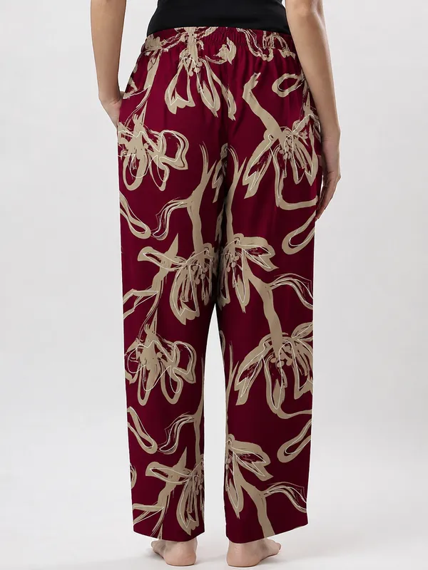Kohinoorised_Pure_Viscose_Rayon_Printed_Relaxed_Pyjamas_with_Two_Side_Pockets_Maroon