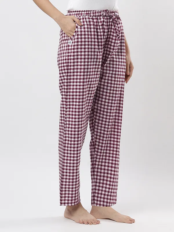 Kohinoorised_Pure_Viscose_Rayon_Printed_Relaxed_Pyjamas_with_Two_Side_Pockets_Maroon_Check