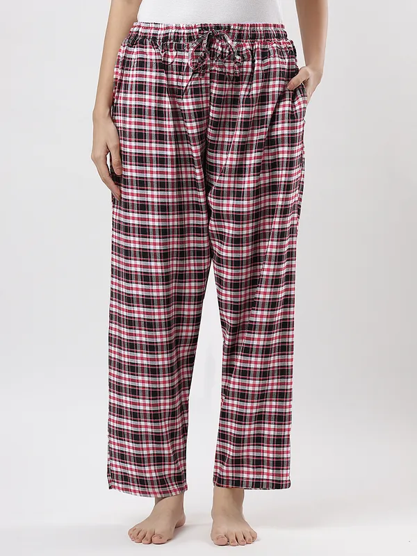 Kohinoorised_Pure_Viscose_Rayon_Printed_Relaxed_Pyjamas_with_Two_Side_Pockets_Red_And_White