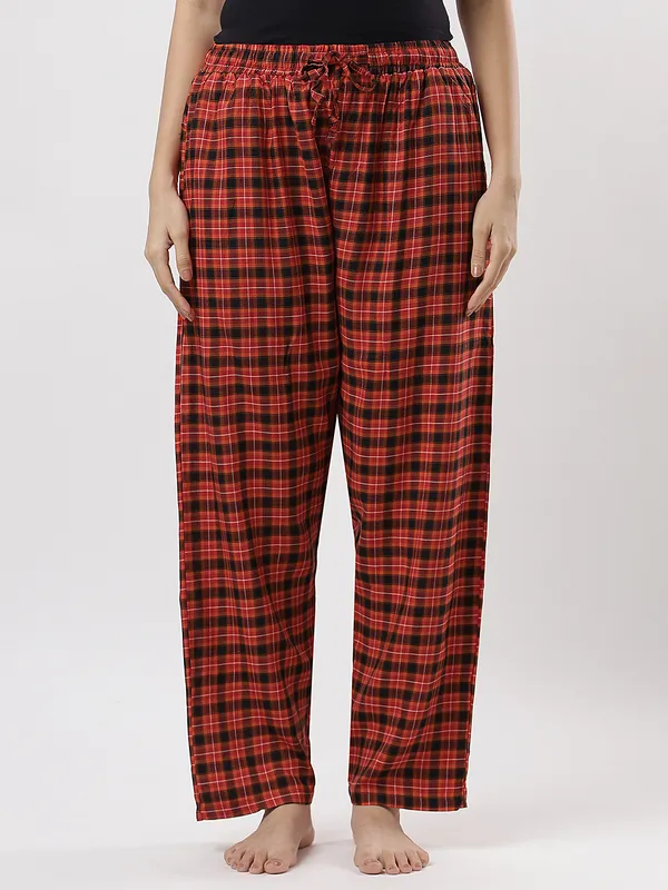 Kohinoorised_Pure_Viscose_Rayon_Printed_Relaxed_Pyjamas_with_Two_Side_Pockets_Red_Checks