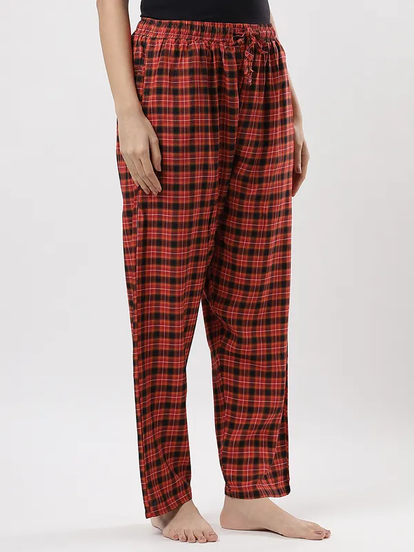 Kohinoorised_Pure_Viscose_Rayon_Printed_Relaxed_Pyjamas_with_Two_Side_Pockets_Red_Checks