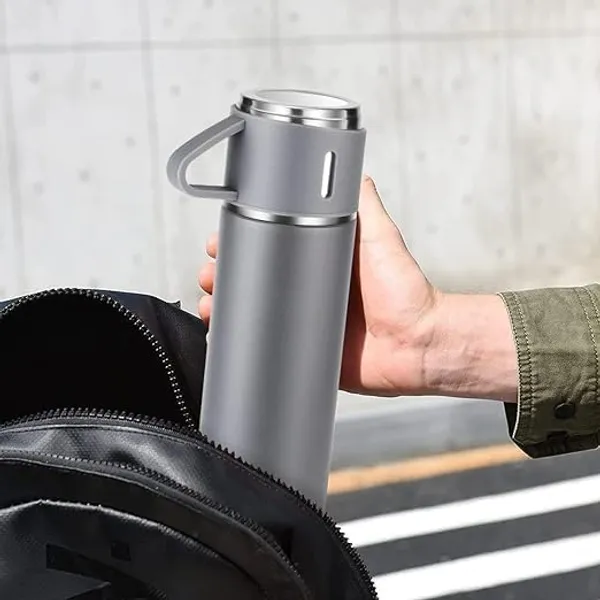 Vacuum_Flask_Set_With_Cups