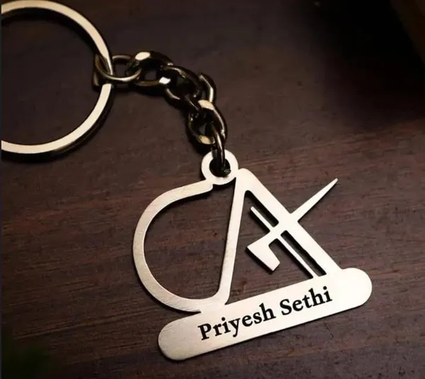 Metal_Keychain_With_Name_Engraving