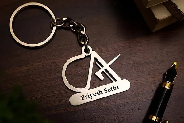 Metal_Keychain_With_Name_Engraving