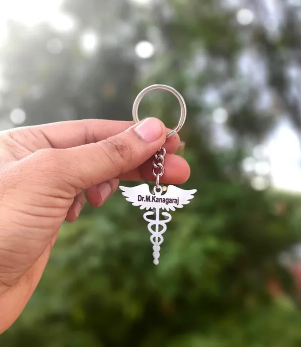 Metal_Keychain_With_Name_Engraving