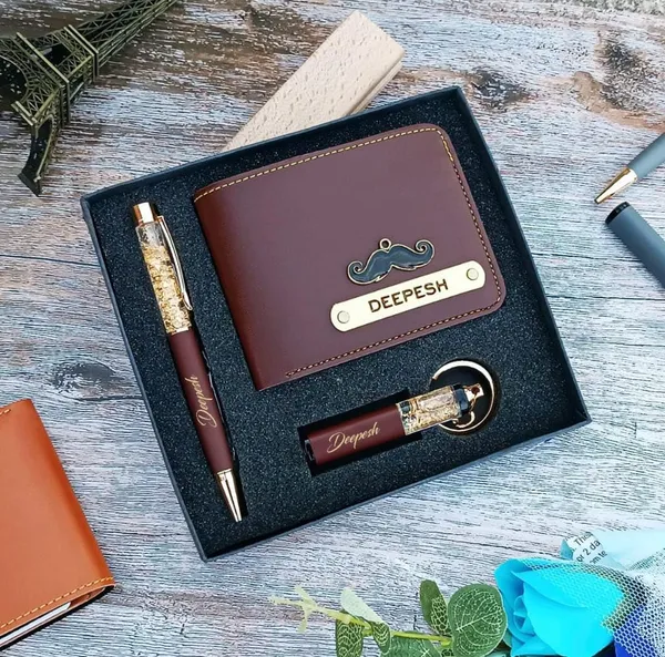 Gift_Set_With_Wallet_Pen_And_Keychain