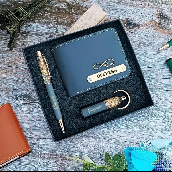 Personalized_Gift_Set_With_Wallet_Pen_And_Keychain