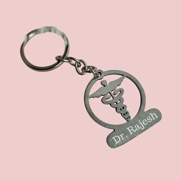 Metal_Keychain_With_Name_Engraving