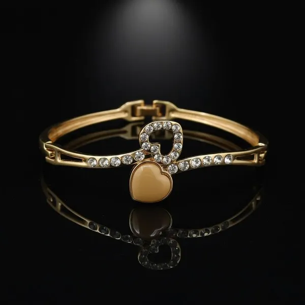 Gold_Premium_Metal_Bracelet_For_Women