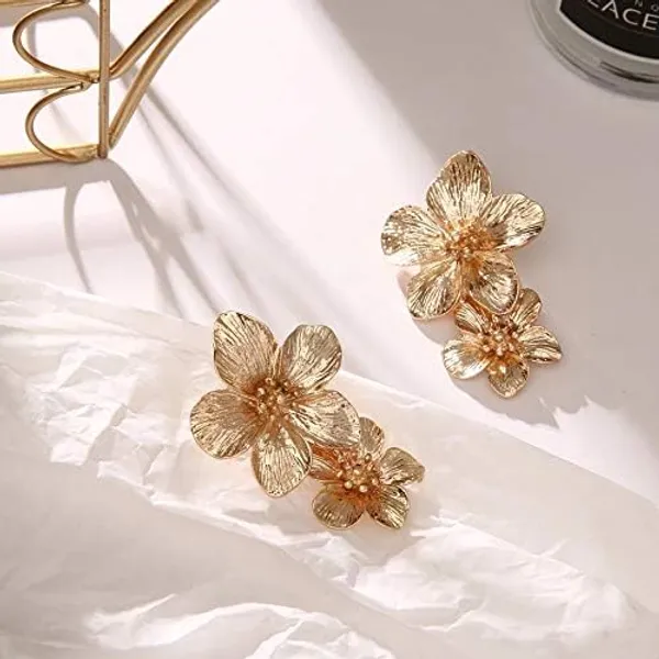 Gold_Premium_Metal_Earrings_For_Women