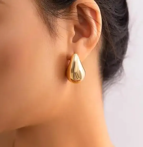 Gold_Premium_Metal_Earrings_For_Women