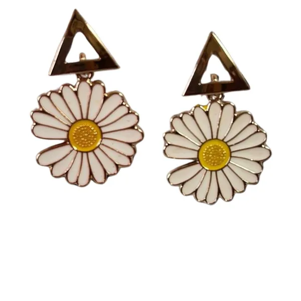White_And_Yellow_Premium_Metal_Earrings_For_Women