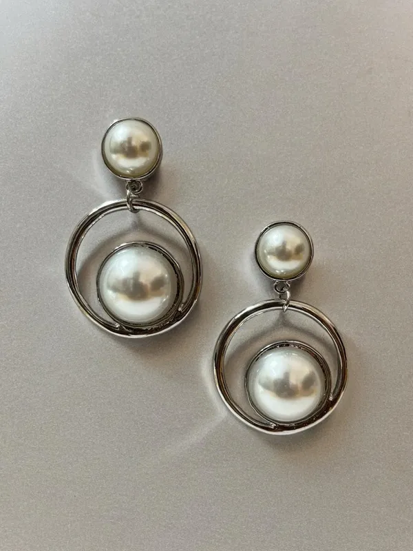 Gold_Premium_Metal_Earrings_For_Women