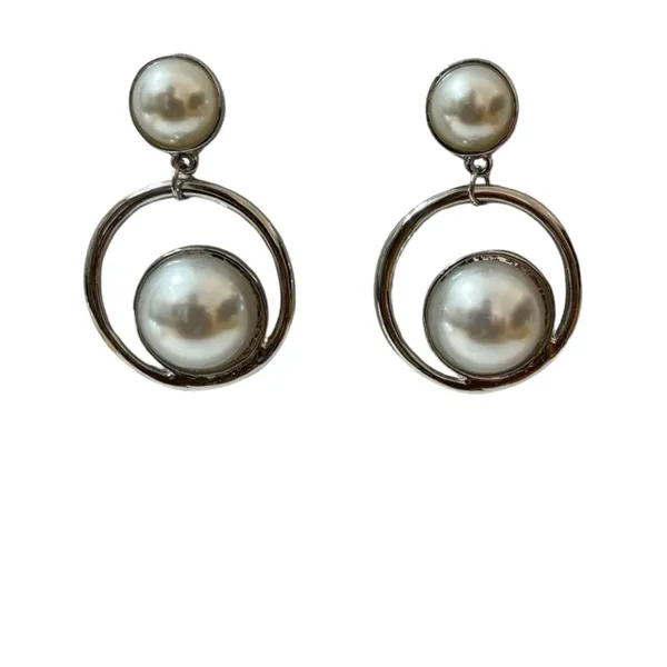 Gold_Premium_Metal_Earrings_For_Women