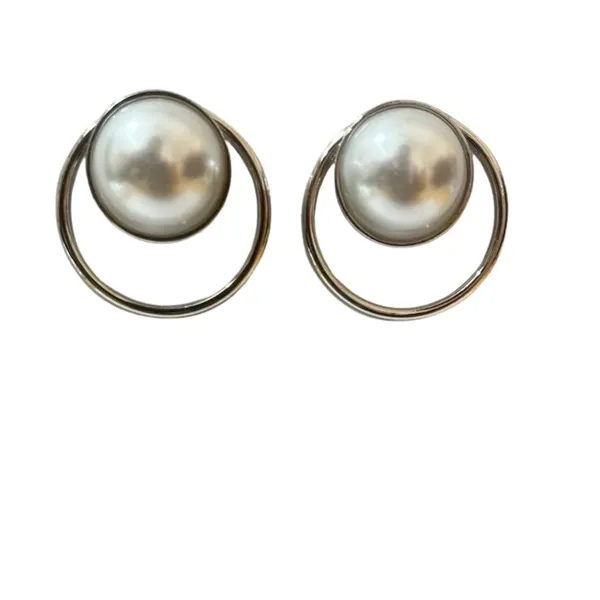 Gold_Premium_Metal_Earrings_For_Women
