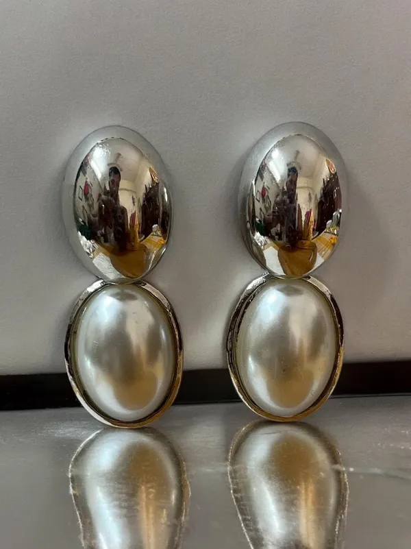 Gold_Premium_Metal_Earrings_For_Women