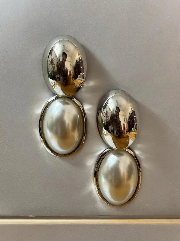 Gold_Premium_Metal_Earrings_For_Women