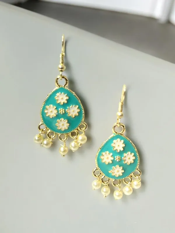 Green_And_Gold_Premium_Metal_Earrings_For_Women