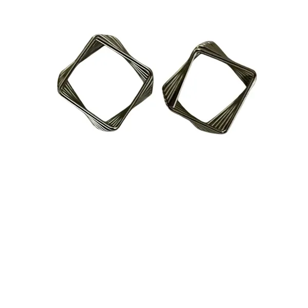 Silver_Premium_Metal_Earrings_For_Women