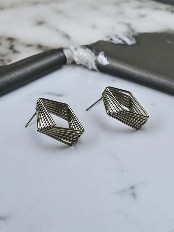 Silver_Premium_Metal_Earrings_For_Women