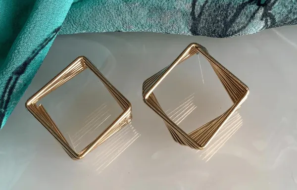 Rose_Gold_Premium_Metal_Earrings_For_Women