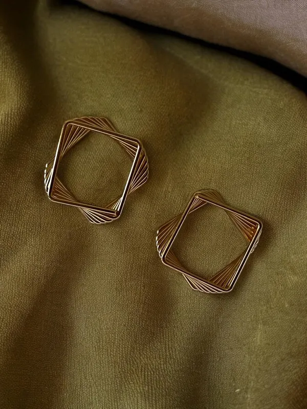Rose_Gold_Premium_Metal_Earrings_For_Women