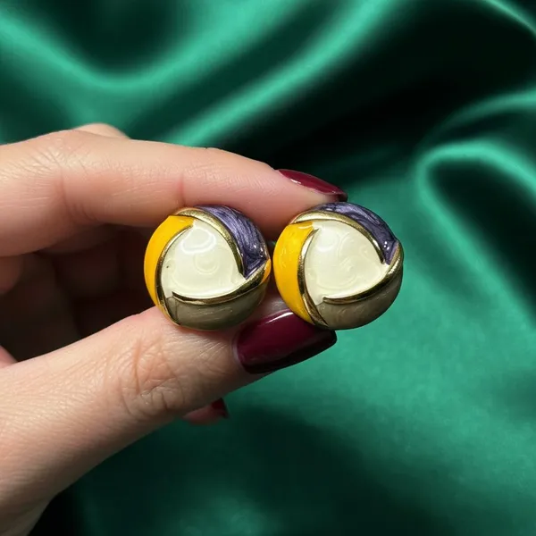 Multicolor_Enamel_Round_Stud_Earrings_With_Gold_Finish_|_Designer_Abstract_Earrings_For_Women_&_Girls_|_Stylish_Daily_&_Party_Wear